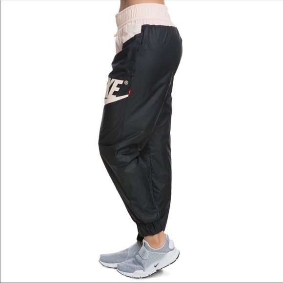 NWT Nike wind runner pants - Picture 2 of 6